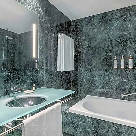 Ac By Marriott Отель 4*